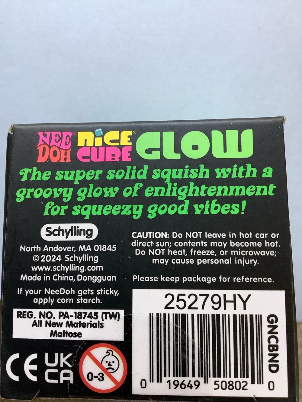 Nice Cube Glow Super Solid Squish - Green - Picture 3 of 3